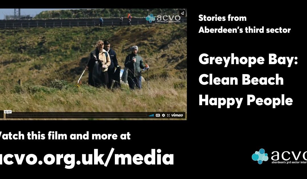 Greyhope Bay: Clean Beach Happy People